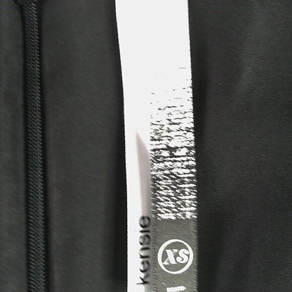 Kensie = Black Short Sleeve A-Line Dress - Size XS - Picture 3 of 8